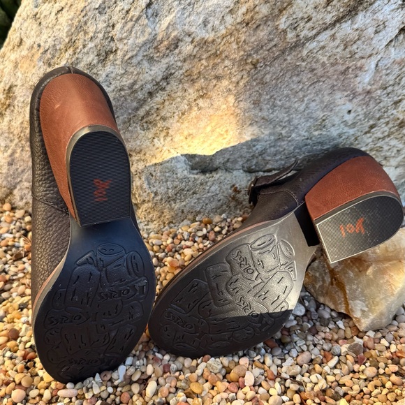 Kork-Ease Mary Jane Leather Block Heels | Dark Brown Comfort Platform Shoes - Picture 16 of 16